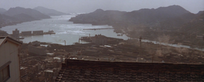 1971年の長崎港(第6作「男はつらいよ純情篇」より)